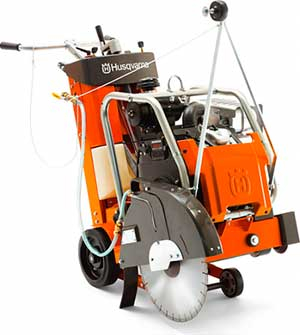 Резчик швов HUSQVARNA FS-524 в прокат в Санкт-Петербурге. У нас лучшая цена за сутки! Возможность взять в аренду с выгодной скидкой до 40% при экспресс доставке 24/7. И помните, ночью стоимость еще дешевле на 30%! #арендапрокат #виброплита #выгодно